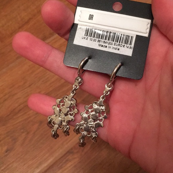 Dangle earrings  NWT - Picture 2 of 2